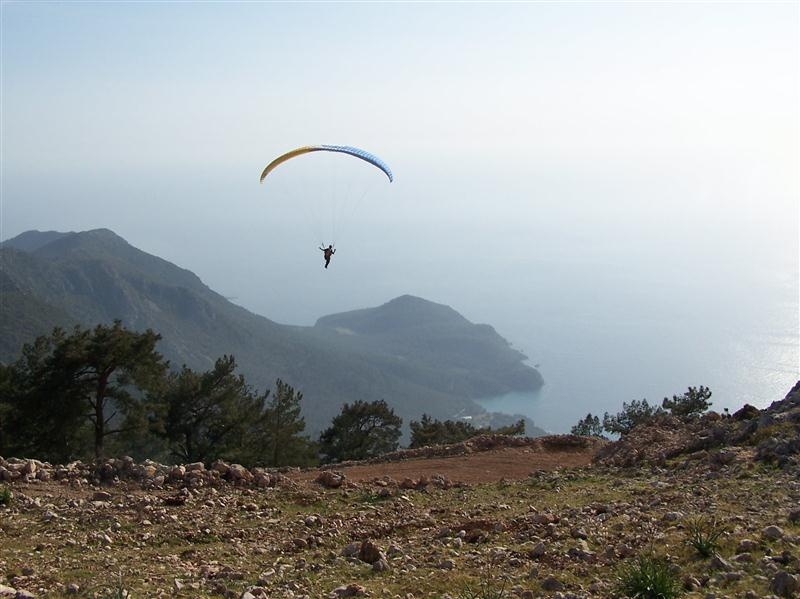 Yamaç Paraşütü
